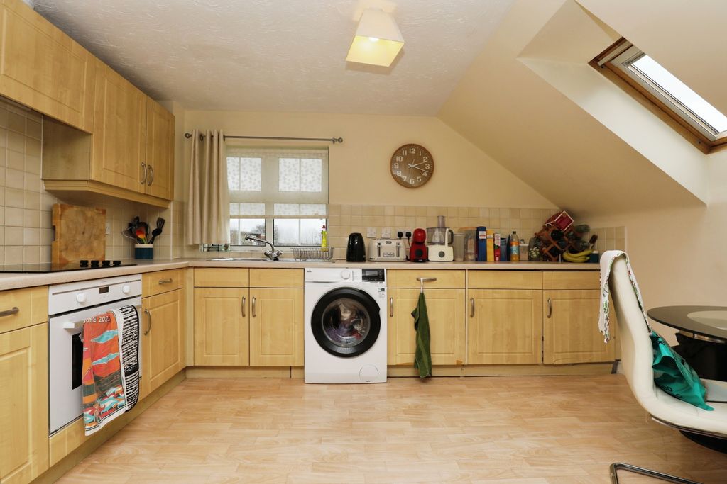 Property photo 3 of 15 Kitchen