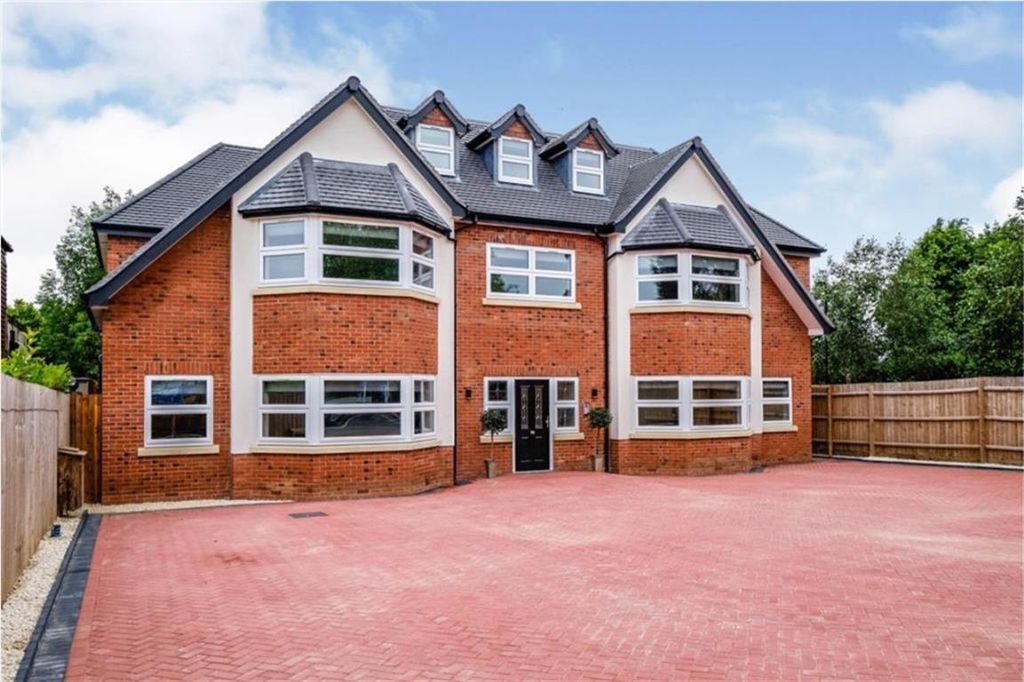 Property photo 1 of 8 Image