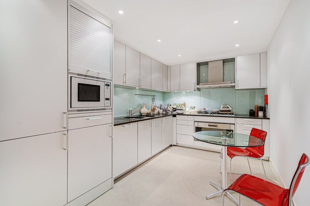 Property photo 3 of 19