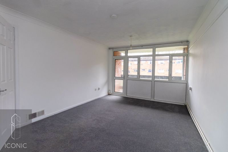 Property photo 3 of 6 Photo 5