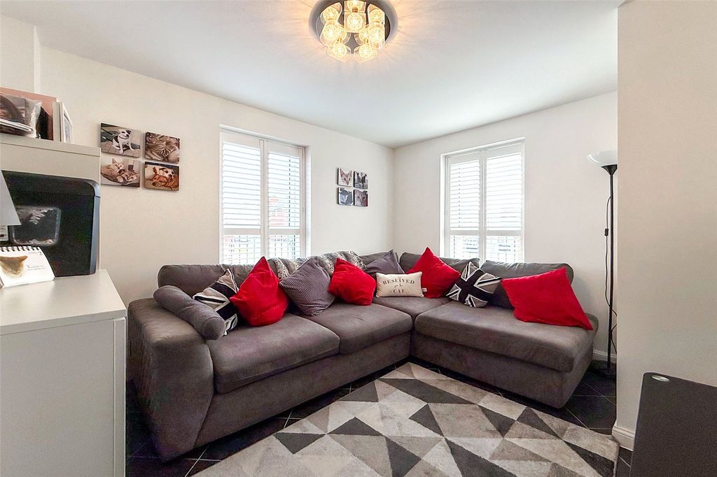 Additional image 4 of 4 bed detached house for saleTatlow Chase, Littlehampton, West Sussex BN17