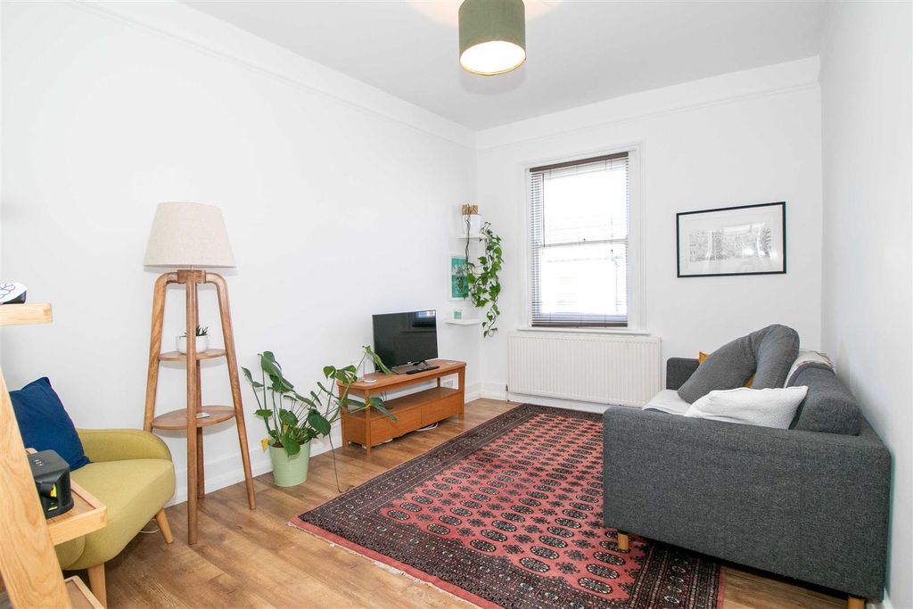 Property photo 2 of 6 Cowper-4.Jpg