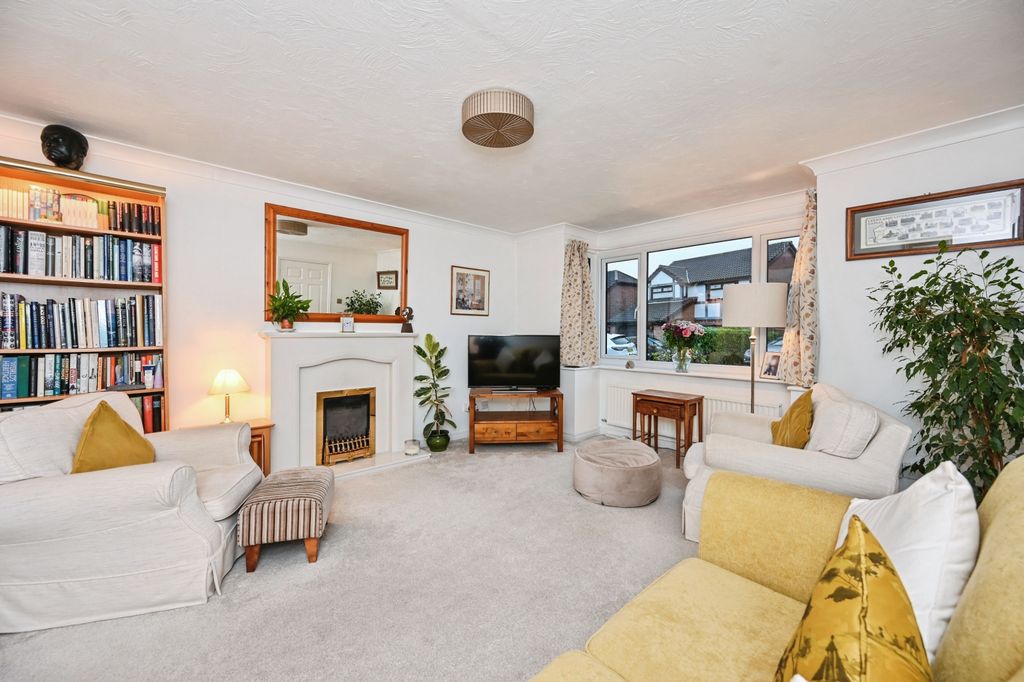 Property photo 3 of 14