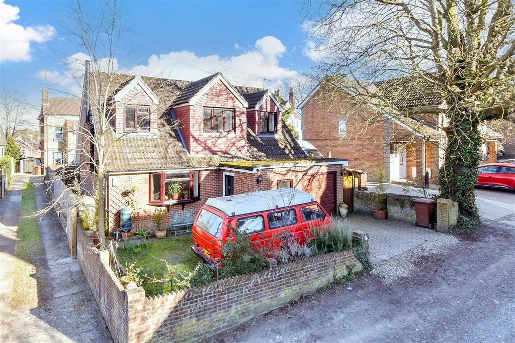 Property photo 3 of 10 External Web