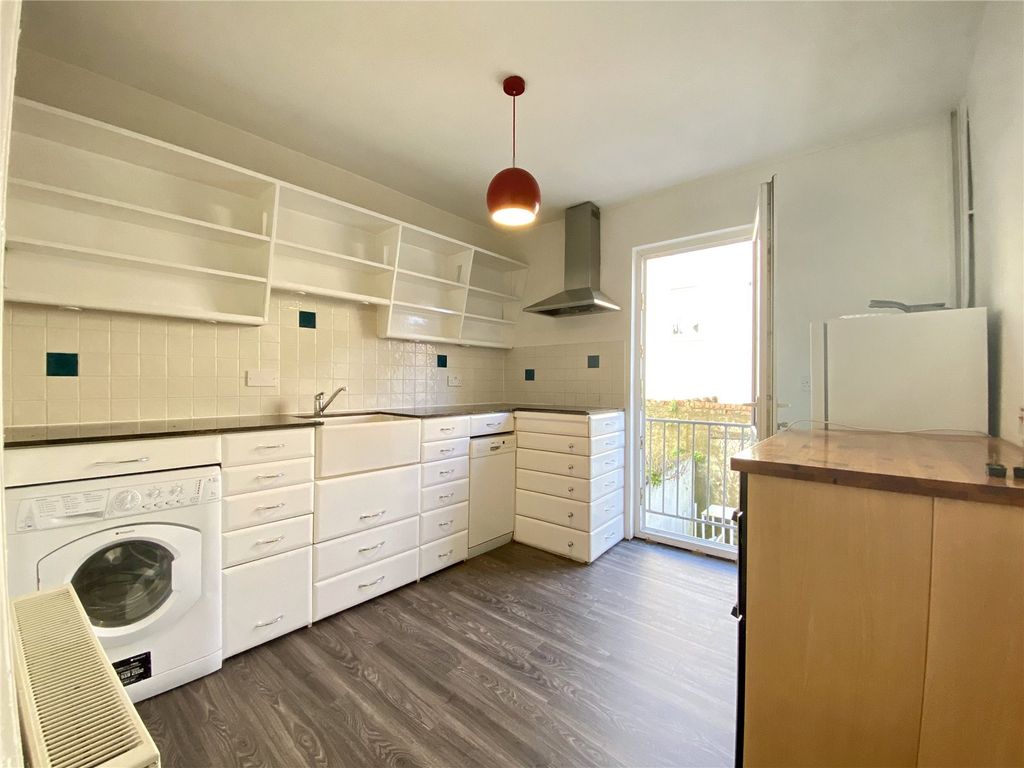 Property photo 3 of 15 Picture No. 21