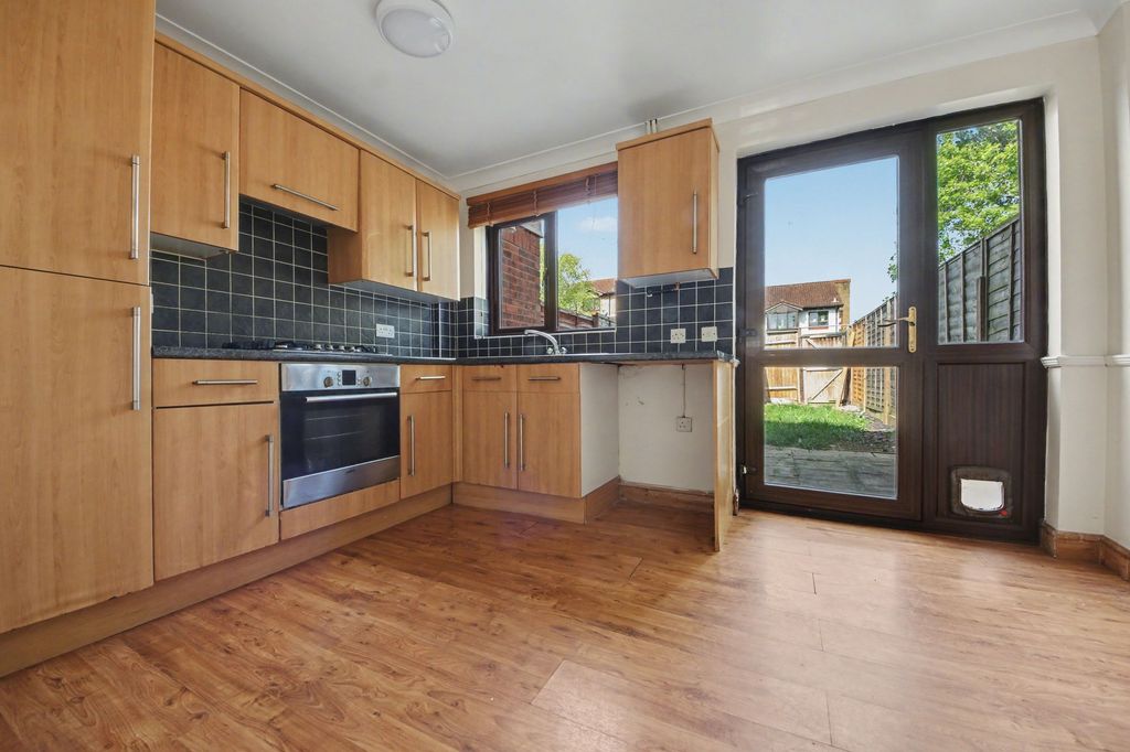 Property photo 3 of 12