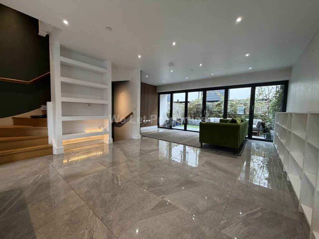 Property photo 1 of 25