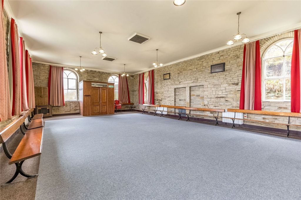 Property photo 2 of 21 Main Hall