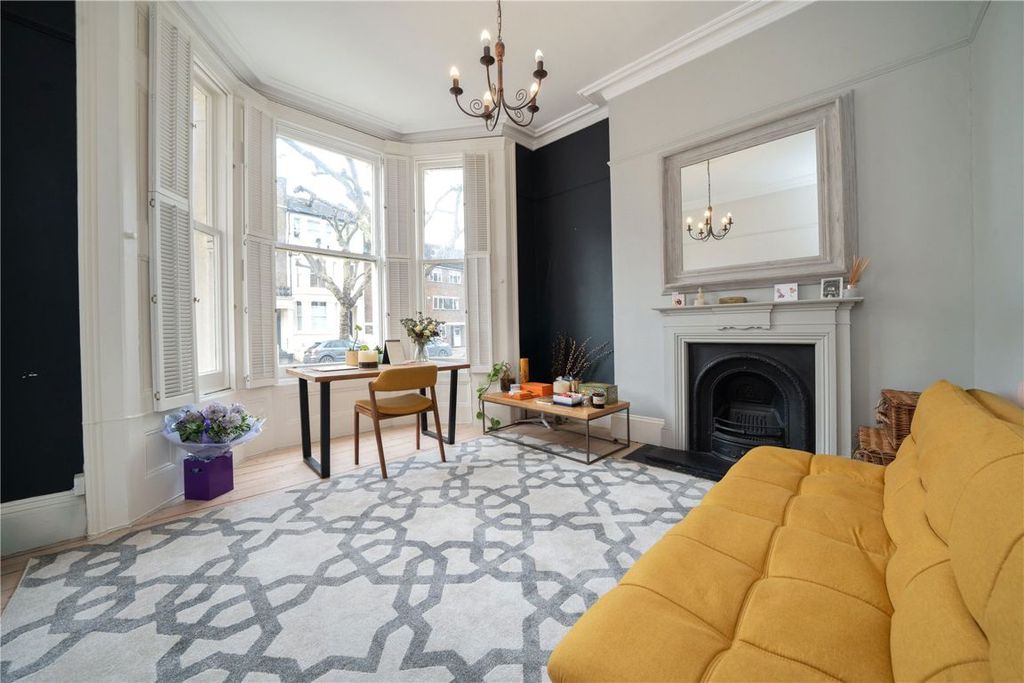 Property photo 2 of 6