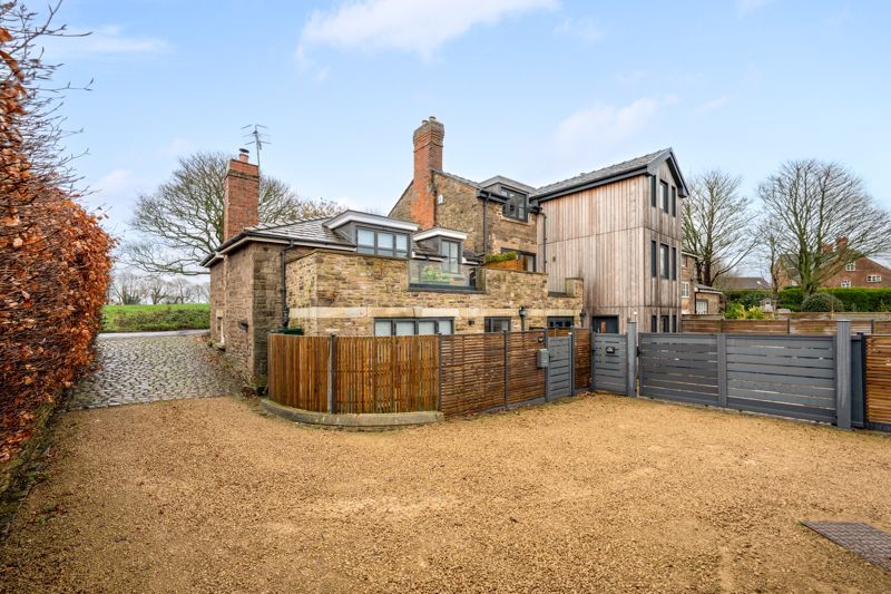 Property photo 1 of 20 Photo 15