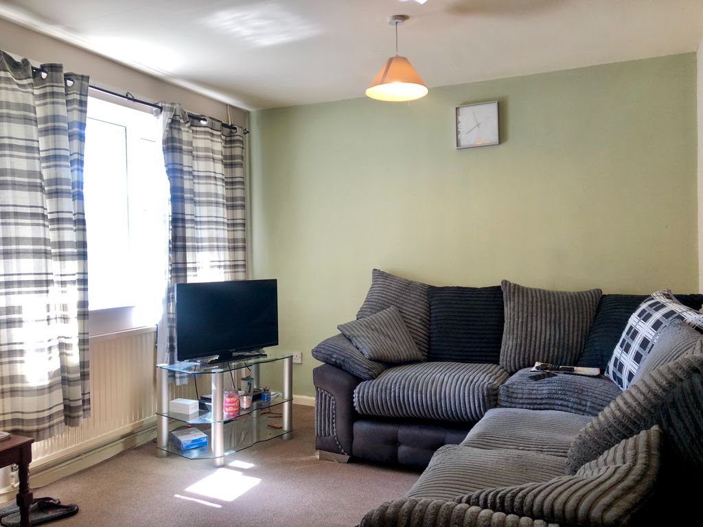 Property photo 2 of 6