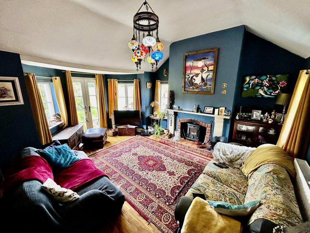 Property photo 3 of 17