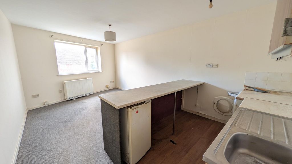 Property photo 2 of 5
