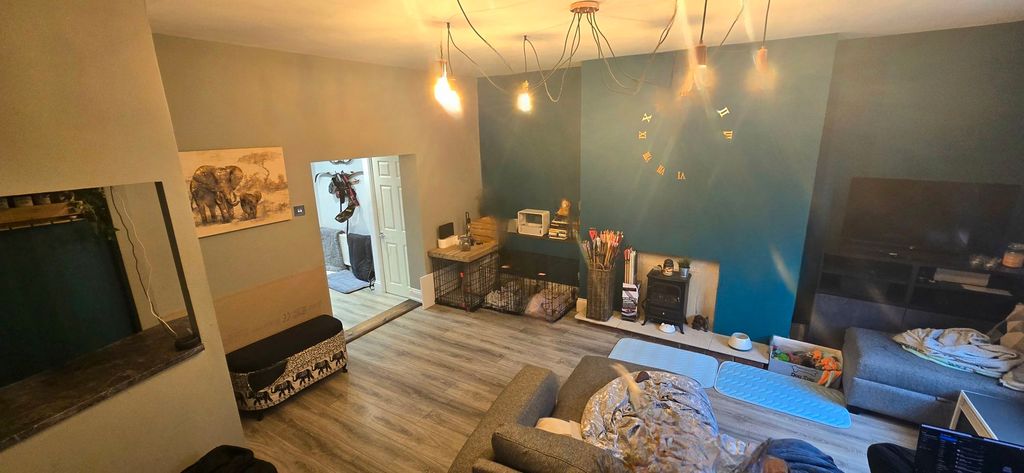 Property photo 2 of 16