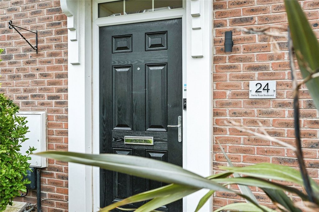 Property photo 2 of 22 Front