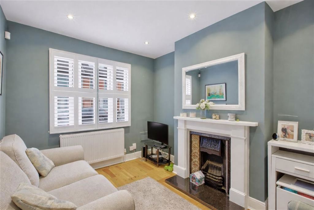 Property photo 2 of 10