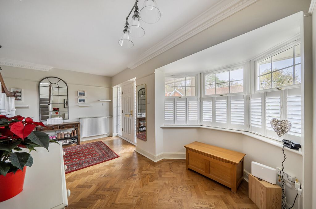 Property photo 3 of 39 1383690-13-692868...