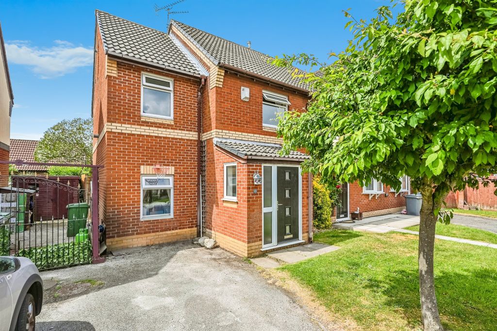 Property photo 1 of 12