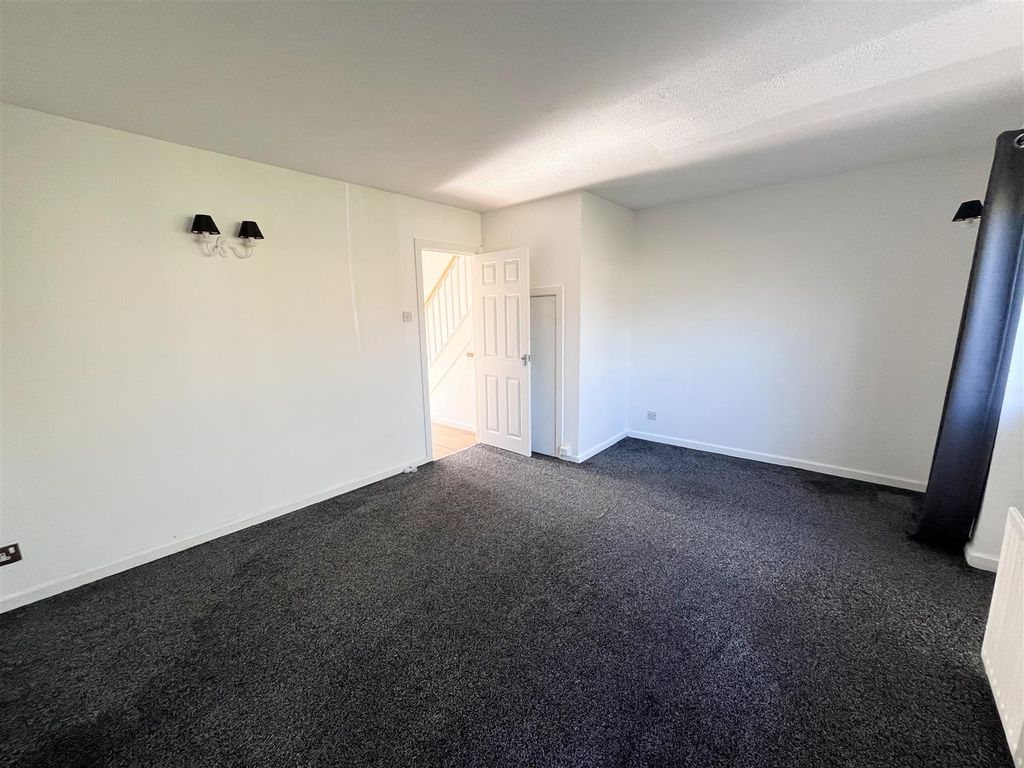 Additional image 4 of 2 bed property to rentBrackenwood Mews, Wilmslow, Cheshire SK9