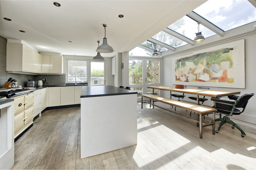 Property photo 1 of 13 (Main)