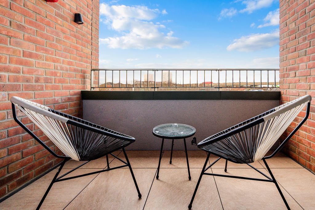 Property photo 1 of 6 Specklewood House, 4 (1)