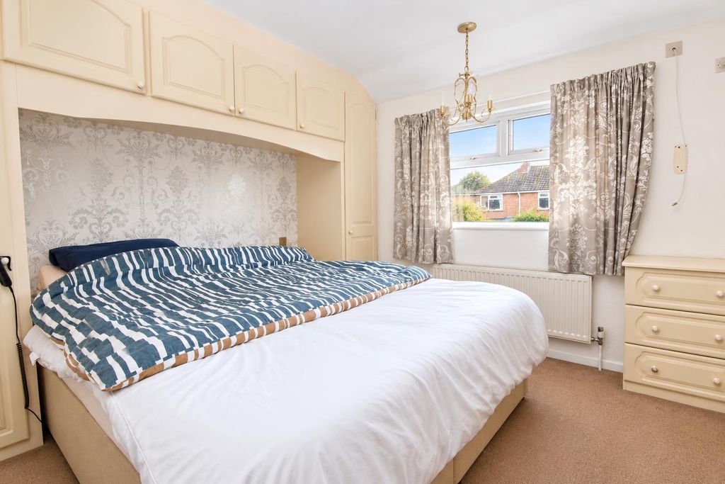 Property photo 3 of 12 1 (8).Png