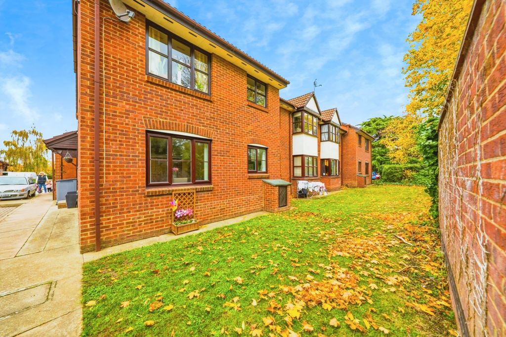 Property photo 1 of 17 Photo