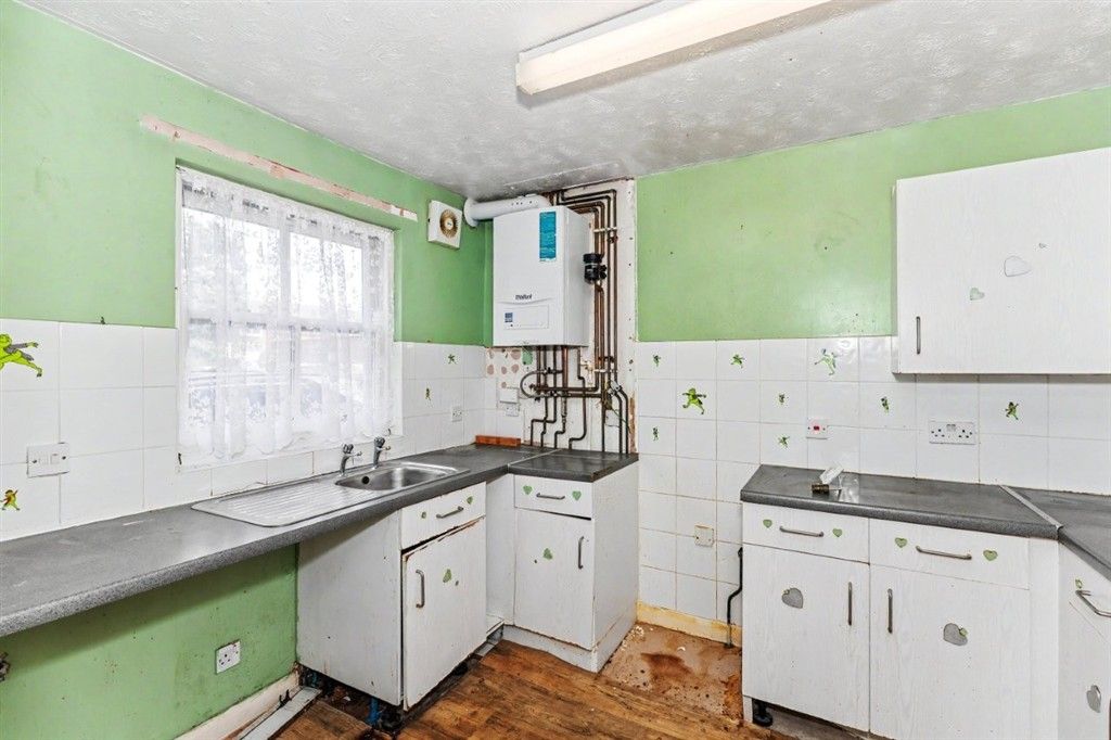 Property photo 3 of 6