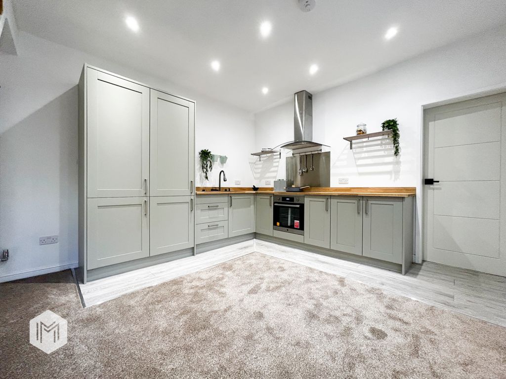 Property photo 2 of 19 Picture No. 12