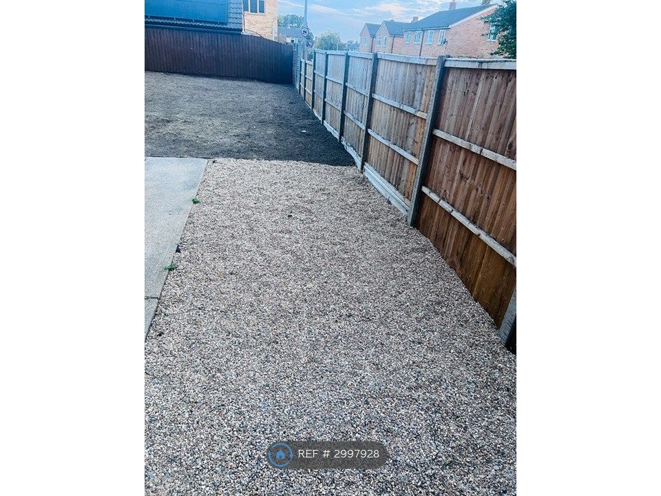 Property photo 3 of 33