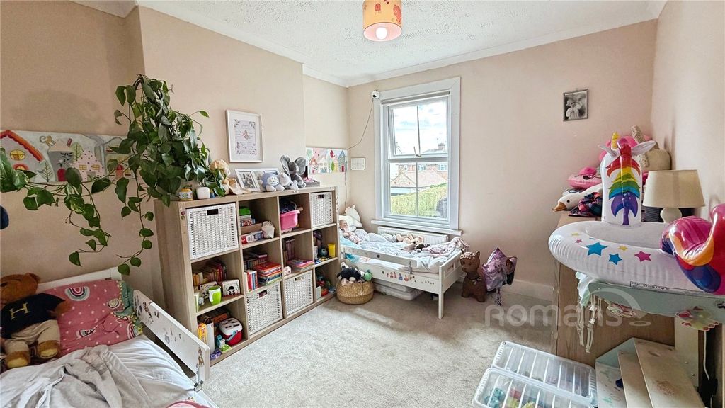 Property photo 2 of 18 Picture No. 11