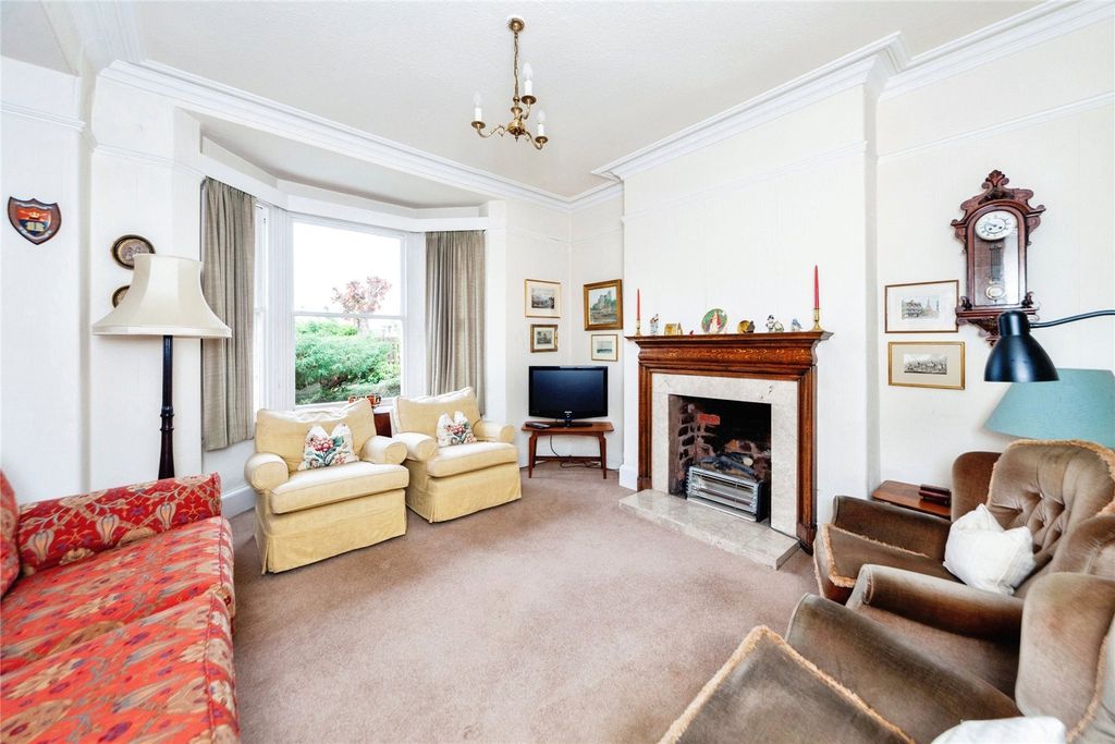 Property photo 3 of 23 Picture No. 06