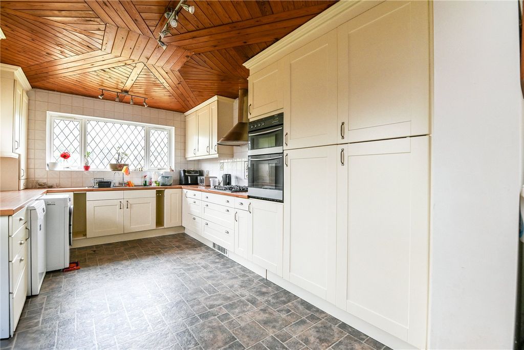 Property photo 2 of 15 Kitchen