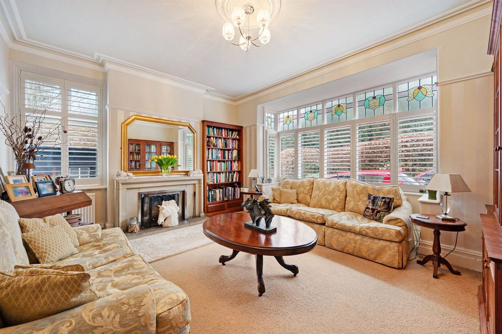 Property photo 2 of 29 Sitting Room