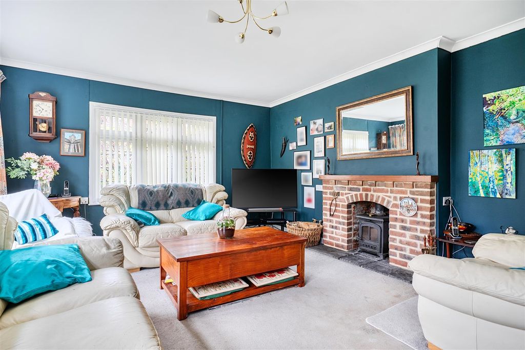 Property photo 2 of 18 1386944-1-6931641A3E806.Jpg