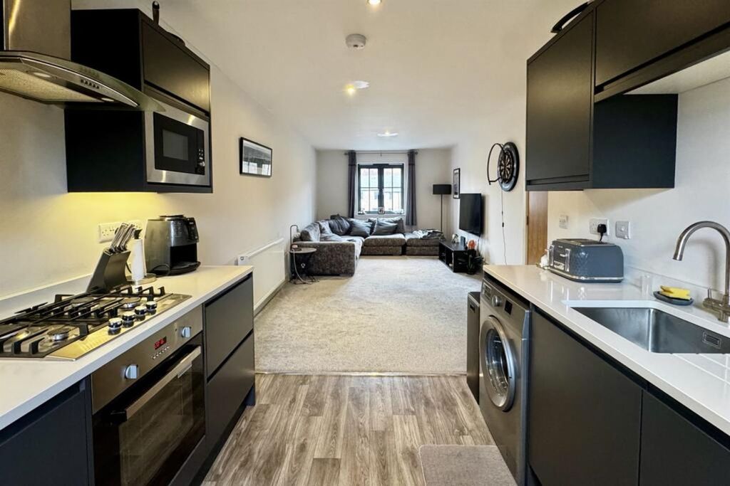 Property photo 3 of 14