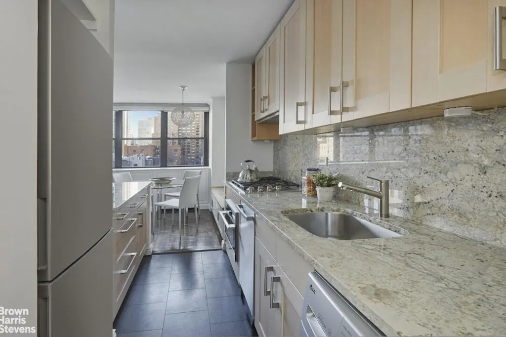 Property photo 3 of 12 <Alttext/>