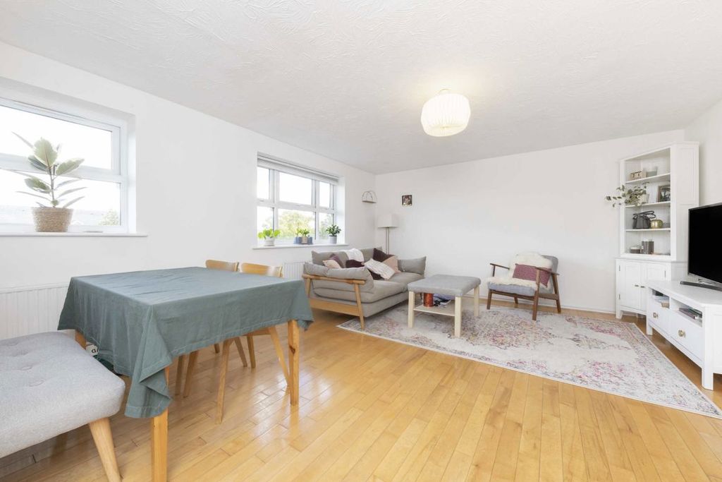 Property photo 2 of 5