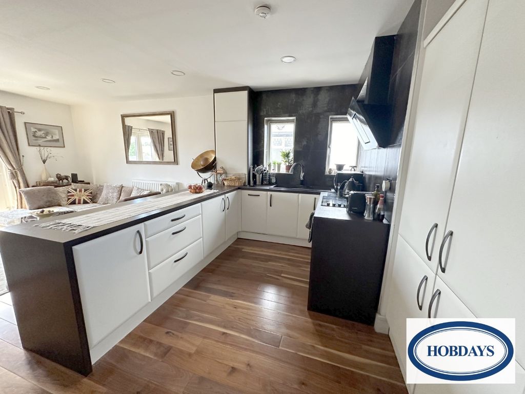 Property photo 3 of 11 5456774