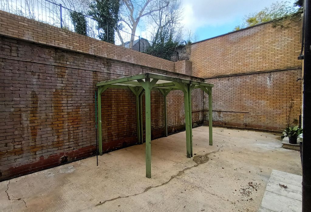 Property photo 2 of 2