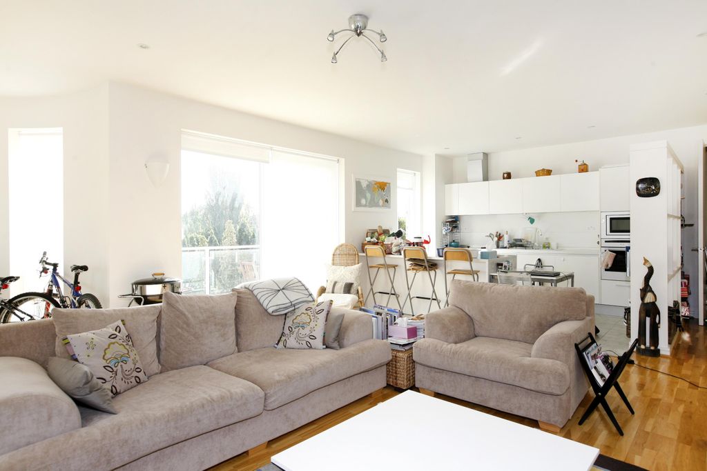 Property photo 2 of 8 Reception