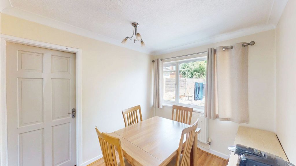 Property photo 3 of 14 Dining