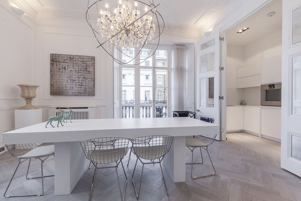 Property photo 3 of 13 004