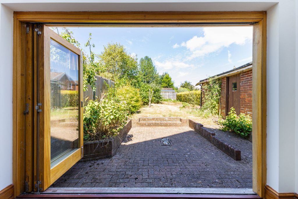 Property photo 3 of 12