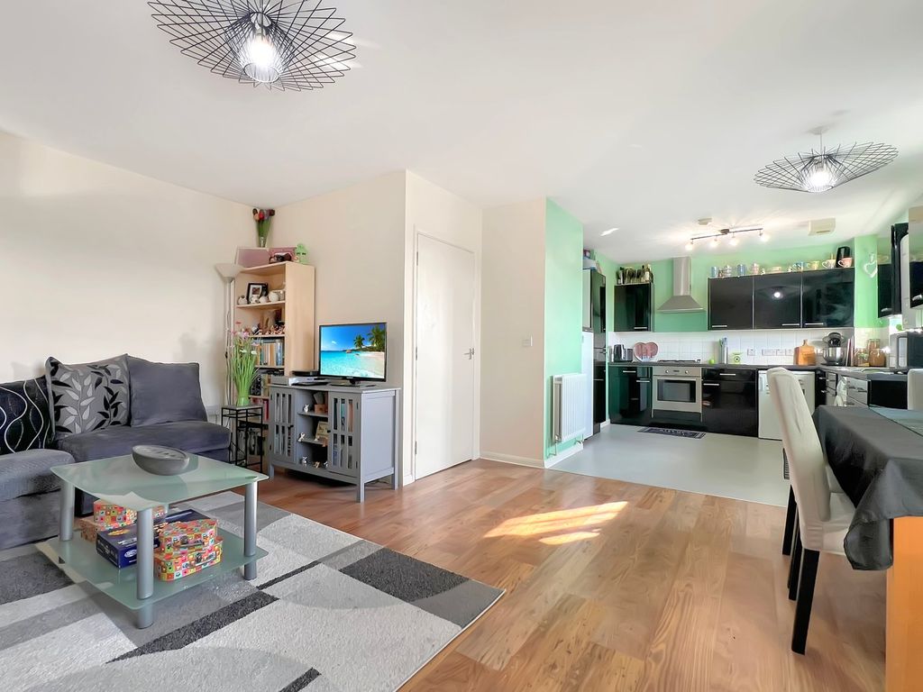 Property photo 2 of 11