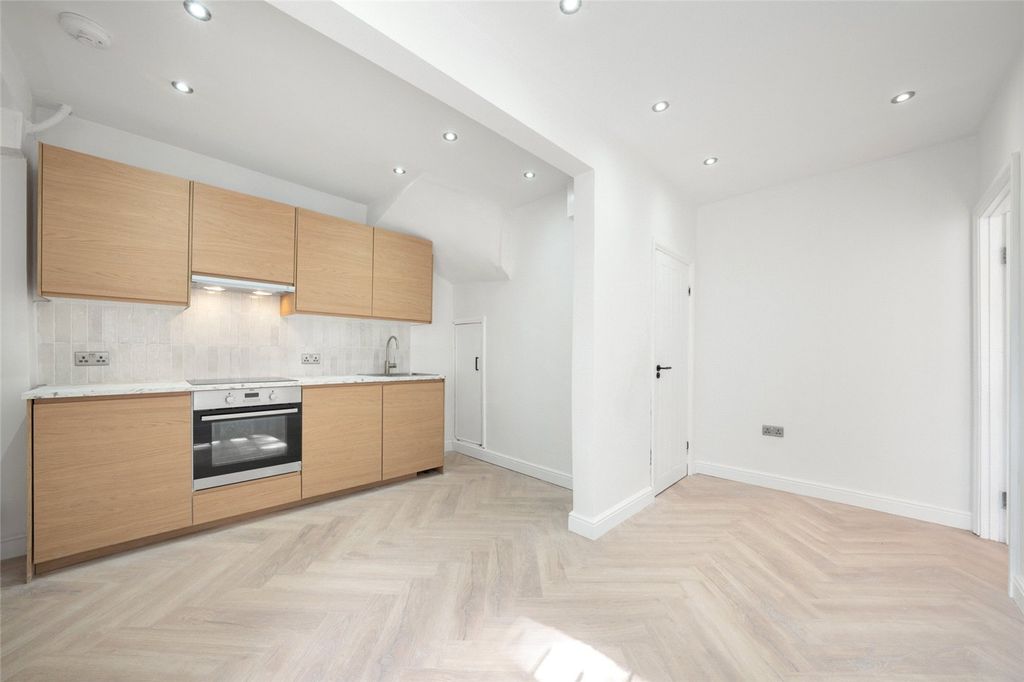 Property photo 1 of 10 Picture No. 06