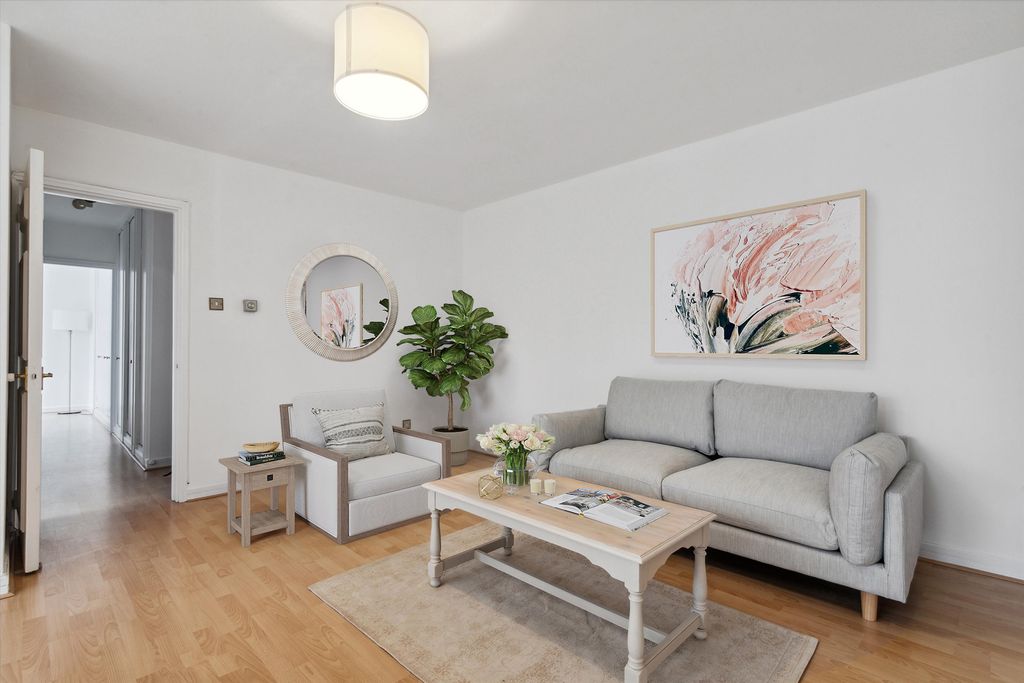 Property photo 1 of 16 Image