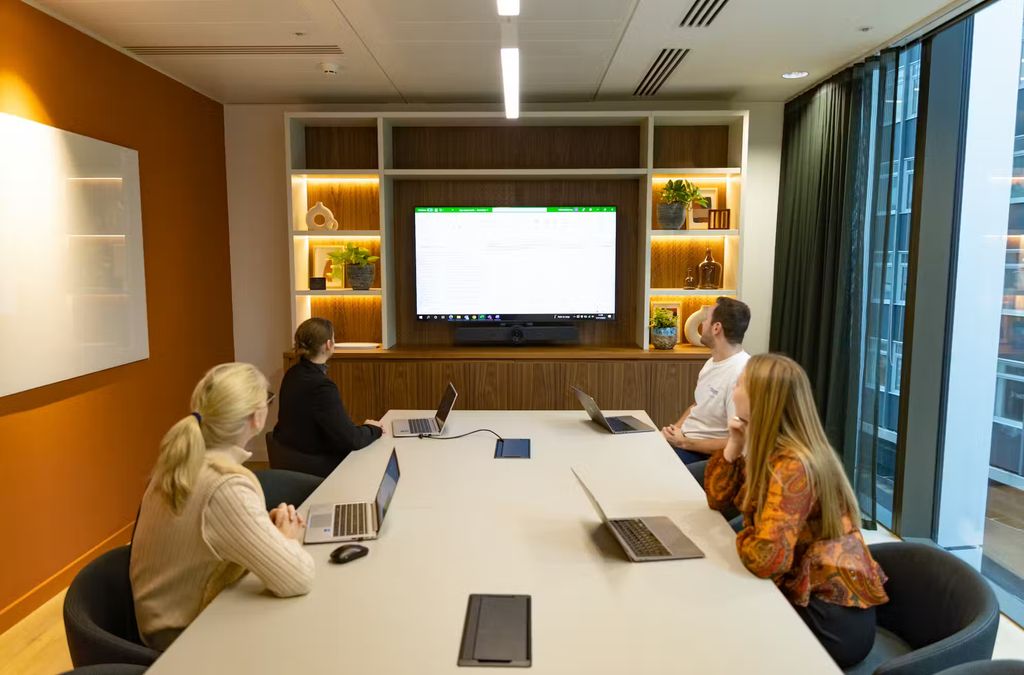 Property photo 3 of 11 Meeting Room