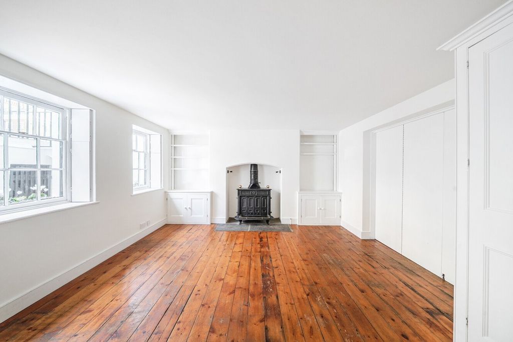 Property photo 3 of 11 Picture No. 51