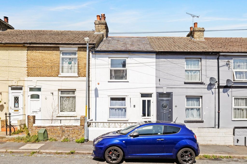 Property photo 1 of 11